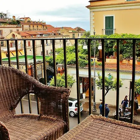 Piazza Tasso Relais מלון סורנטו