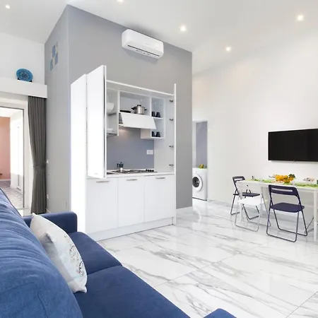 Piazza Tasso Relais Отель 2*