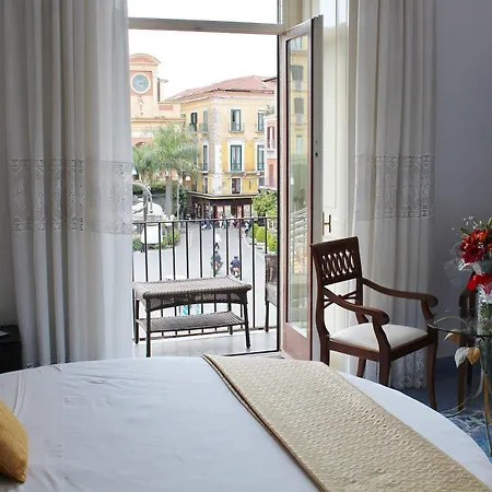 Piazza Tasso Relais סורנטו