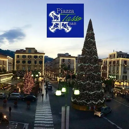מלון Piazza Tasso Relais 2*