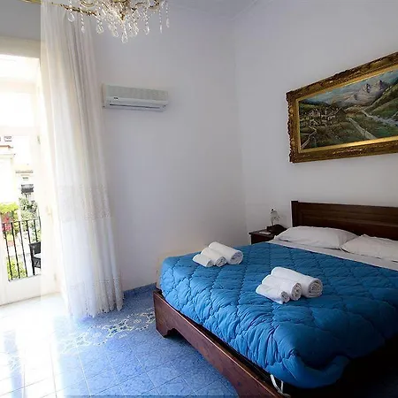 Bed & Breakfast Piazza Tasso Relais 2*