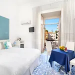 Hotel Piazza Tasso Relais 2*