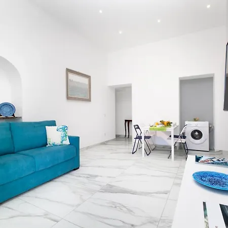 Piazza Tasso Relais Отель 2*