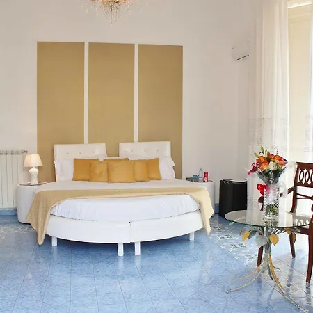 Piazza Tasso Relais Отель