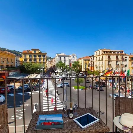 Hotel Piazza Tasso Relais 2*