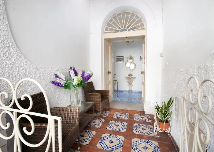 Piazza Tasso Relais Готель