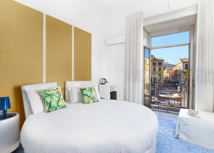 Piazza Tasso Relais فندق سورينتو