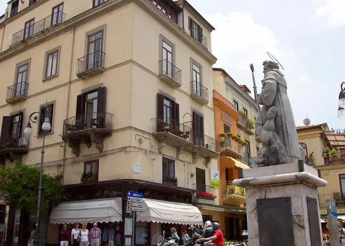 Piazza Tasso Relais فندق 2*