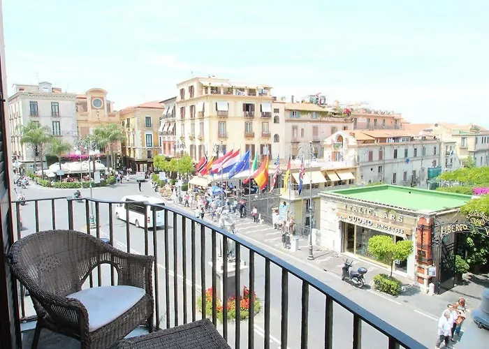 فندق Piazza Tasso Relais 2*